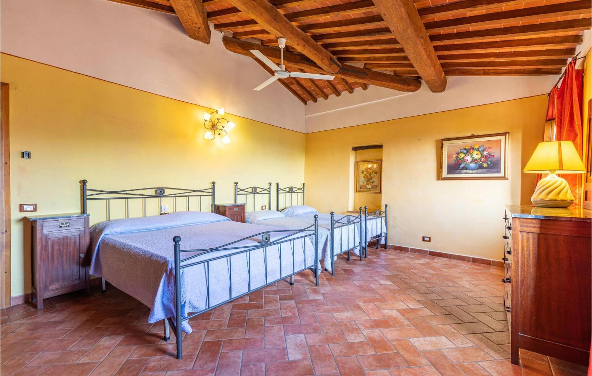 Awesome Home In Marliana With Kitchenette 외부 사진