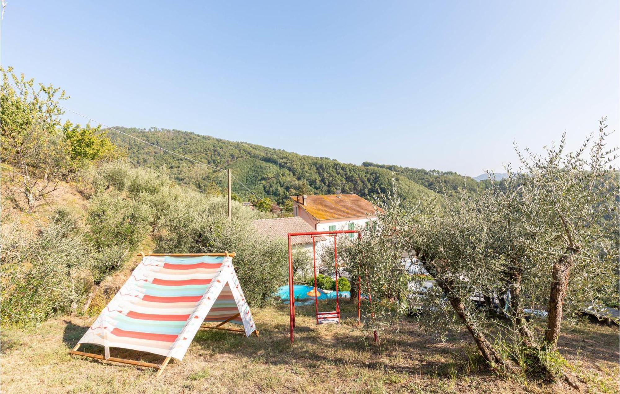 Awesome Home In Marliana With Kitchenette 외부 사진