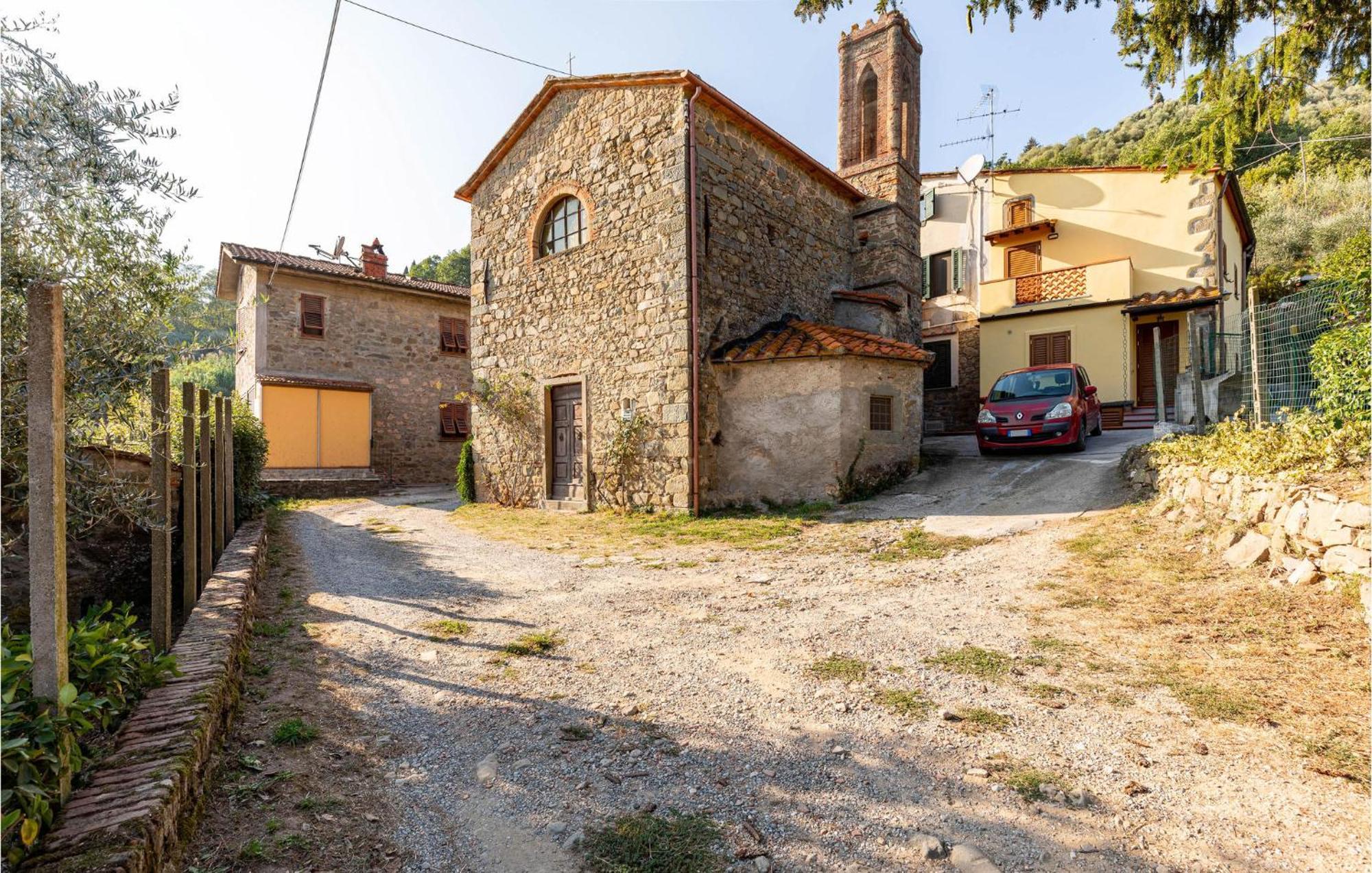 Awesome Home In Marliana With Kitchenette 외부 사진