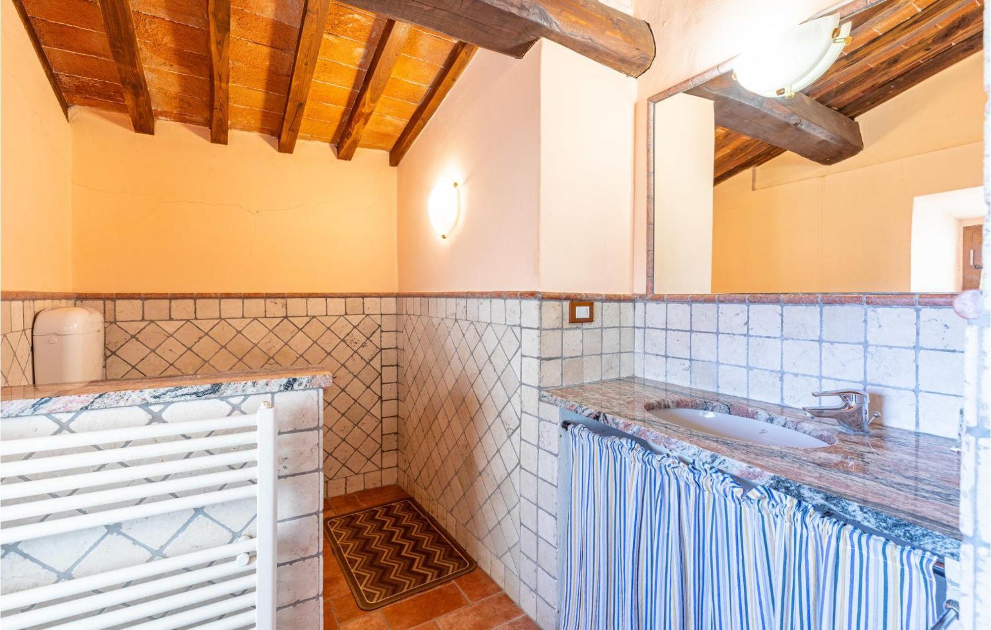 Awesome Home In Marliana With Kitchenette 외부 사진
