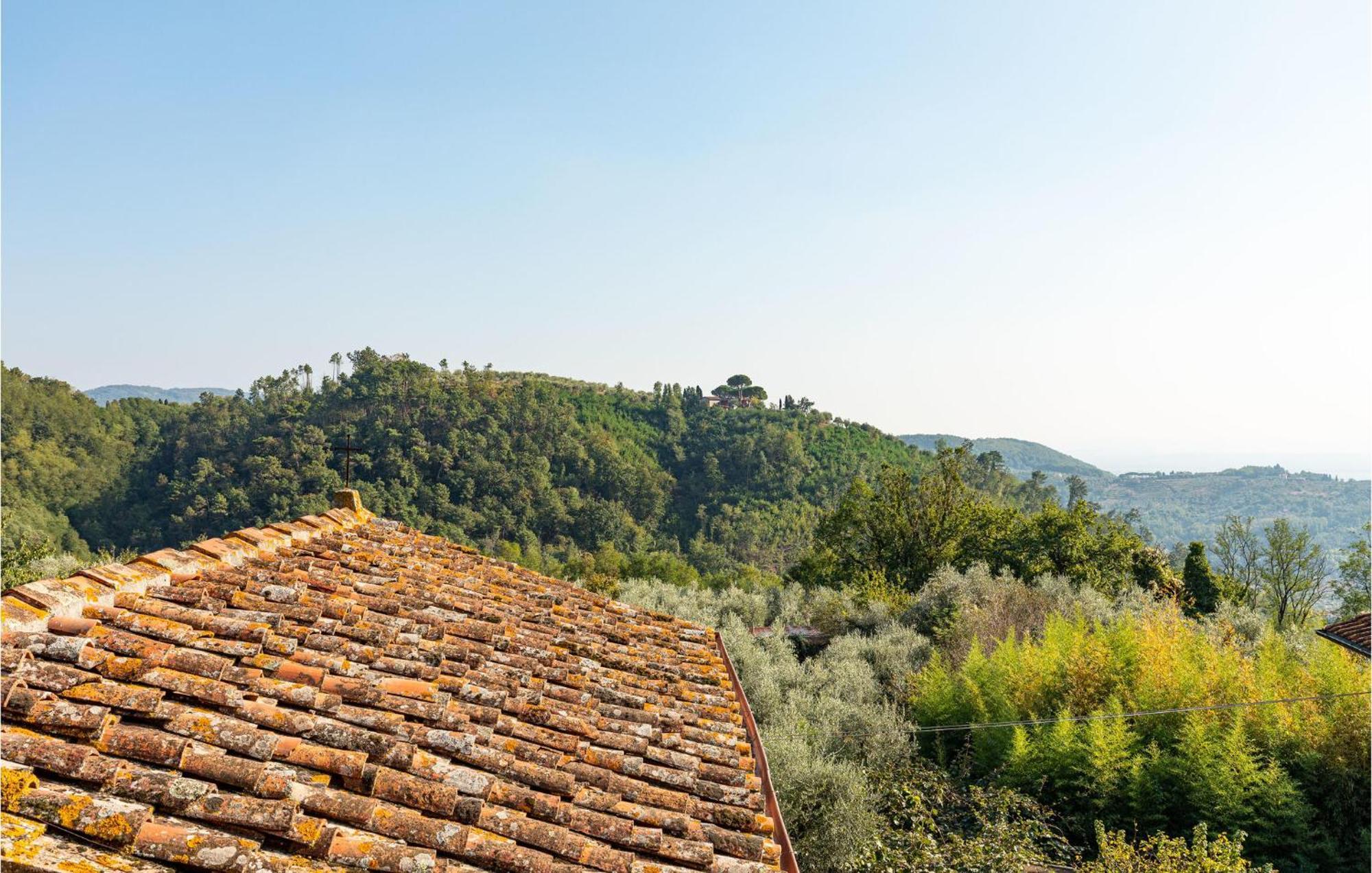 Awesome Home In Marliana With Kitchenette 외부 사진